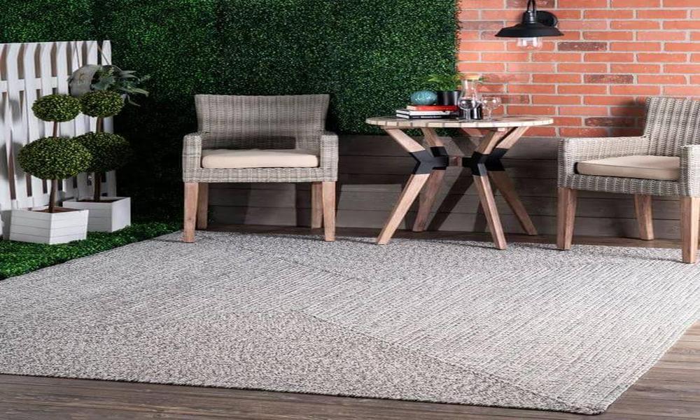 What are the different styles for outdoor carpets